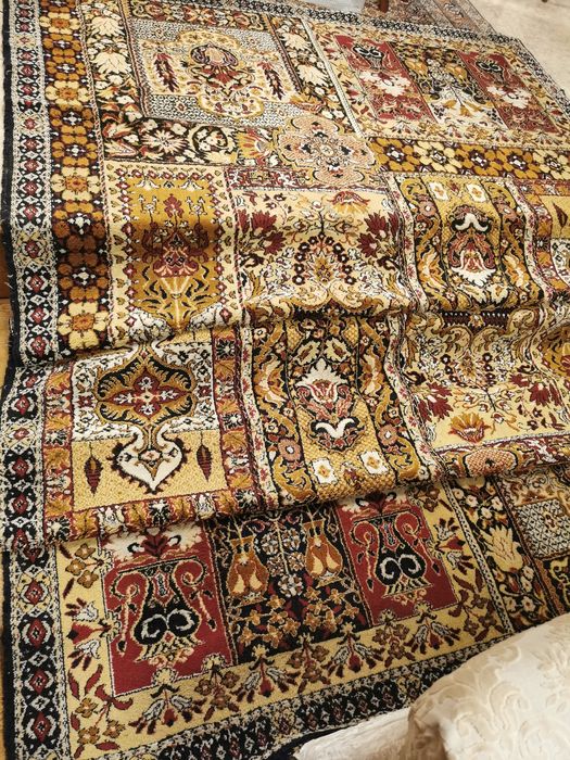 Асортимент от килими