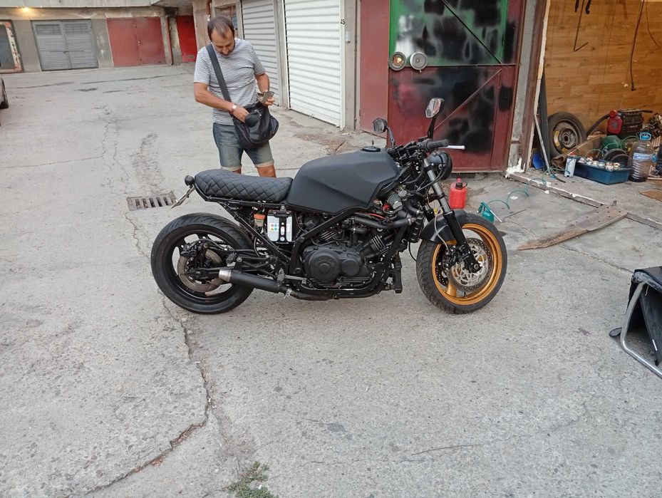 Мотоциклет Honda vf 1000f 2