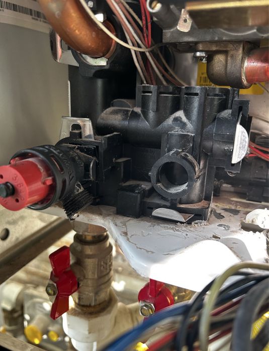 Centrala gaz Ariston BS24F