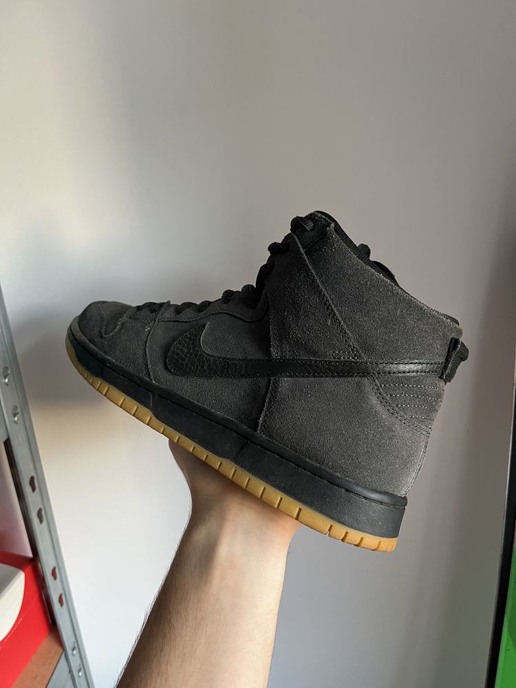 Adidasi Dunk High Sb Smoke Grey