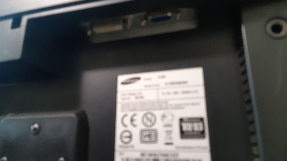 Монитор Samsung 19