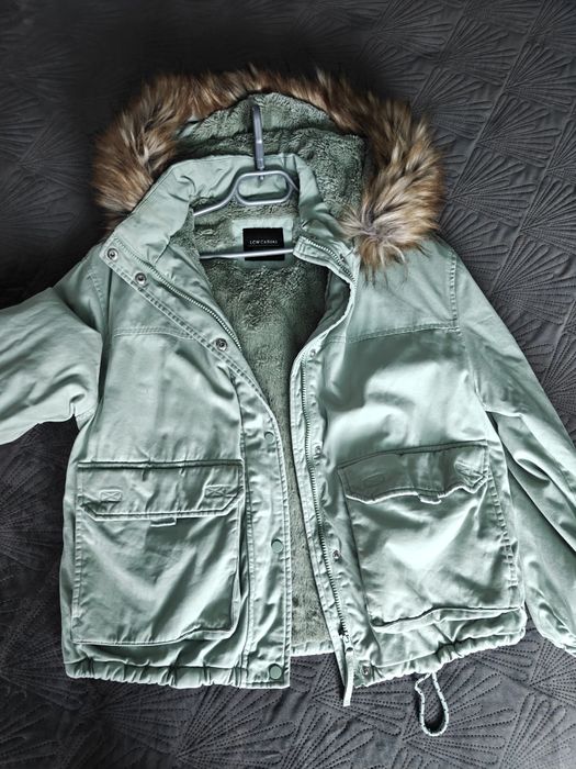 Зимно яке с качулка и изкуствен пух