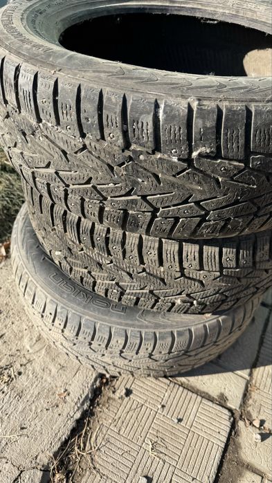 Зимняя шипованный резина на 205/60/16