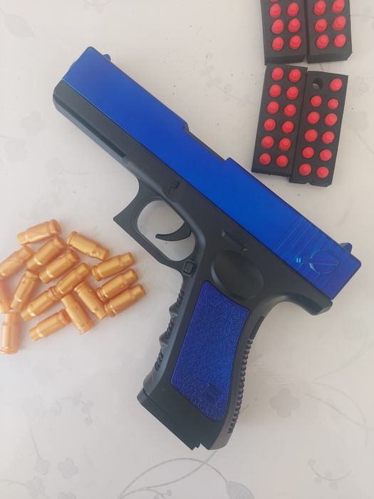 Продам игрушечный пистолет