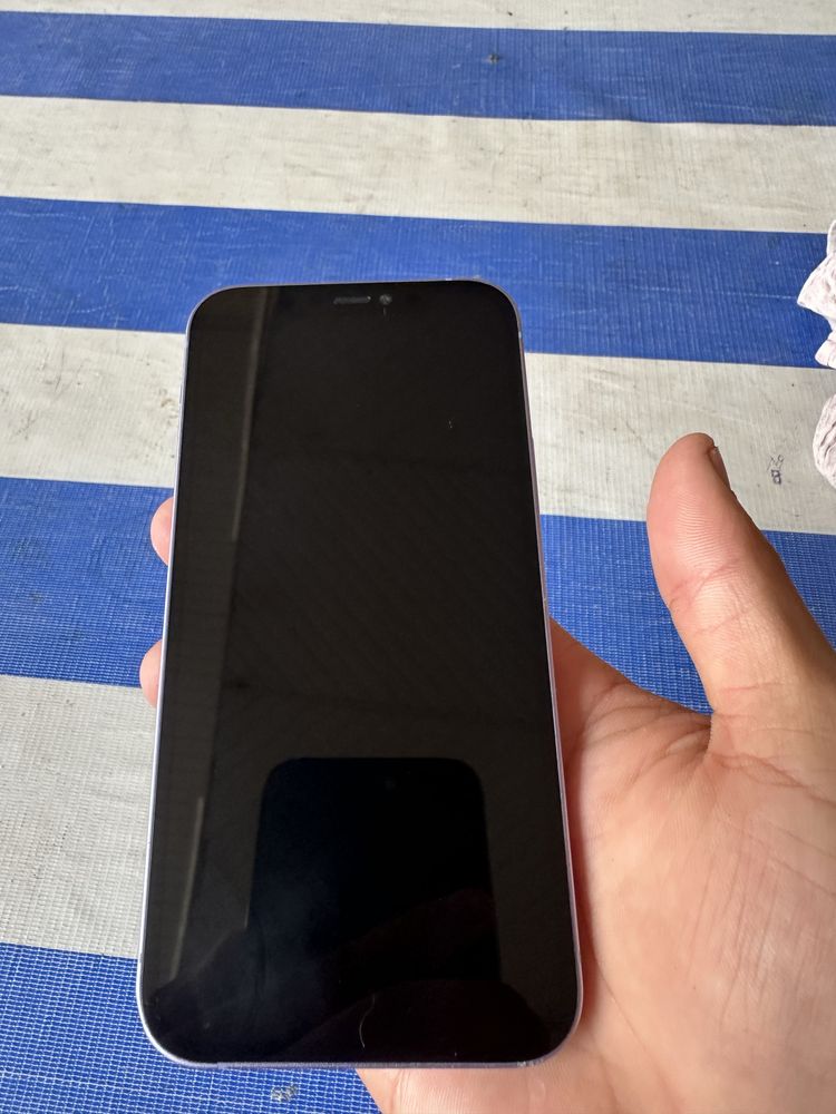 Iphone 12  128 Гб 80% акб