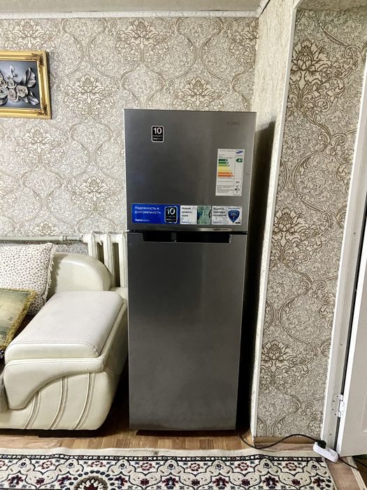 Продам холодильник Самсунг рабочий 100%