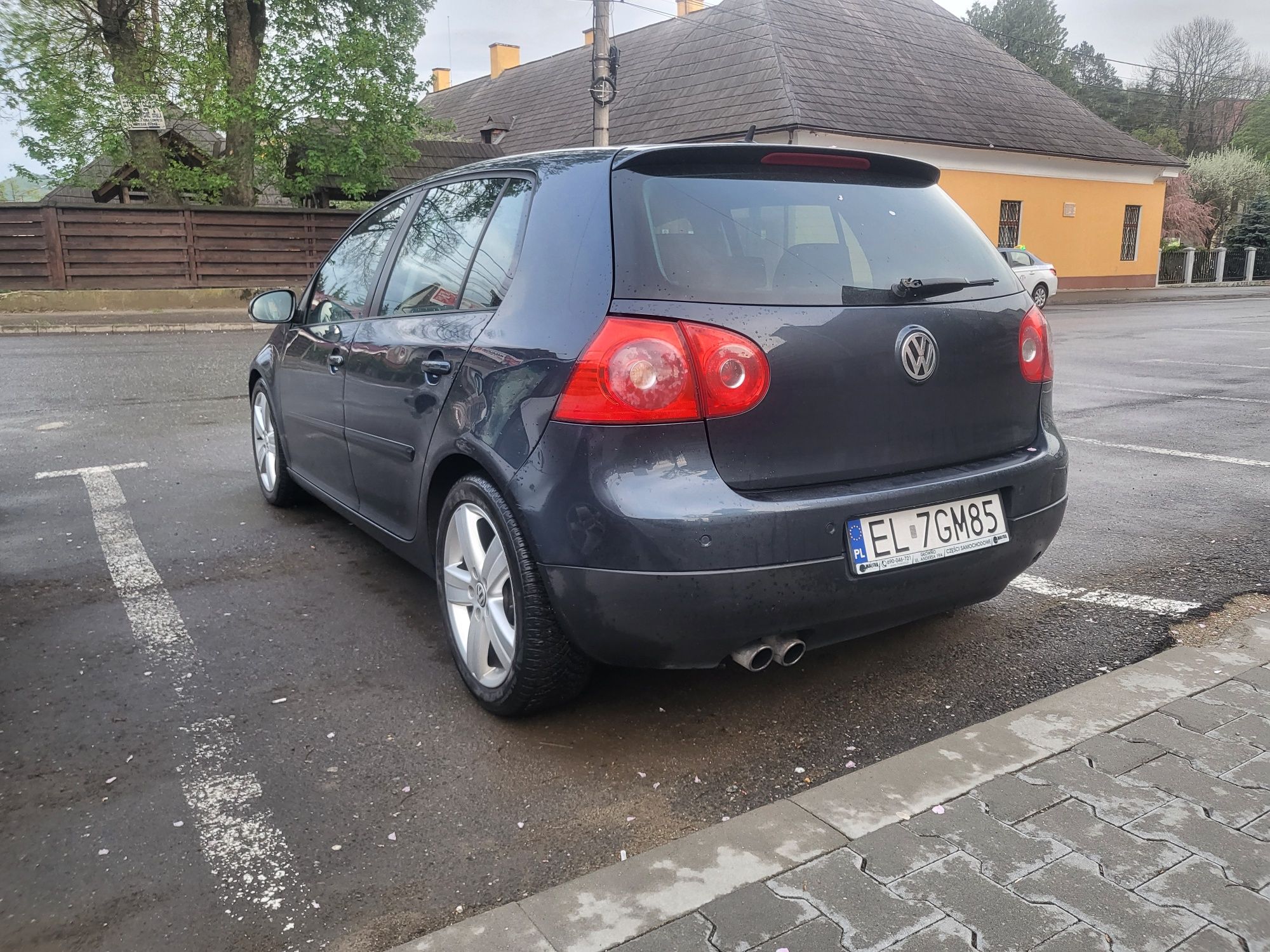 Vând golf 5 în stare foarte bună