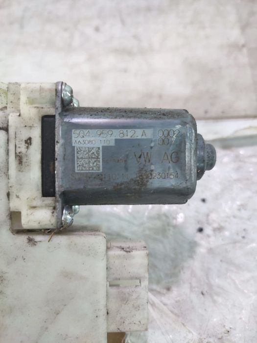 Motoras macara dreapta spate 5q4959812a Volkswagen VW Golf 7 [2012 -