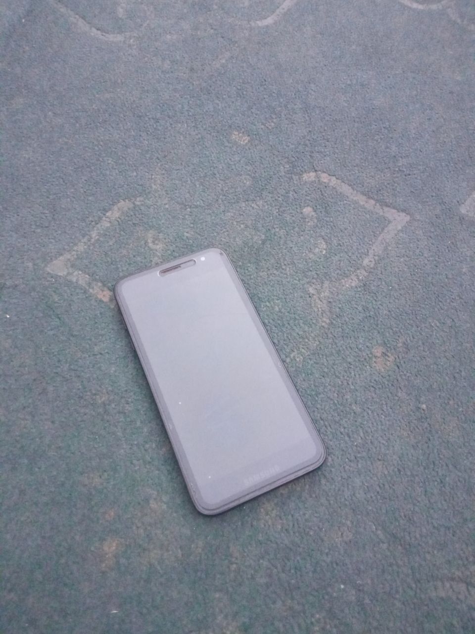 J2 Core samsung srochni sotiladi