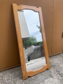 Огледало с рамка от масив