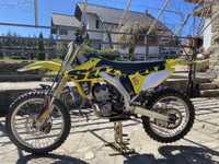 Motocross suzuki rmz 250