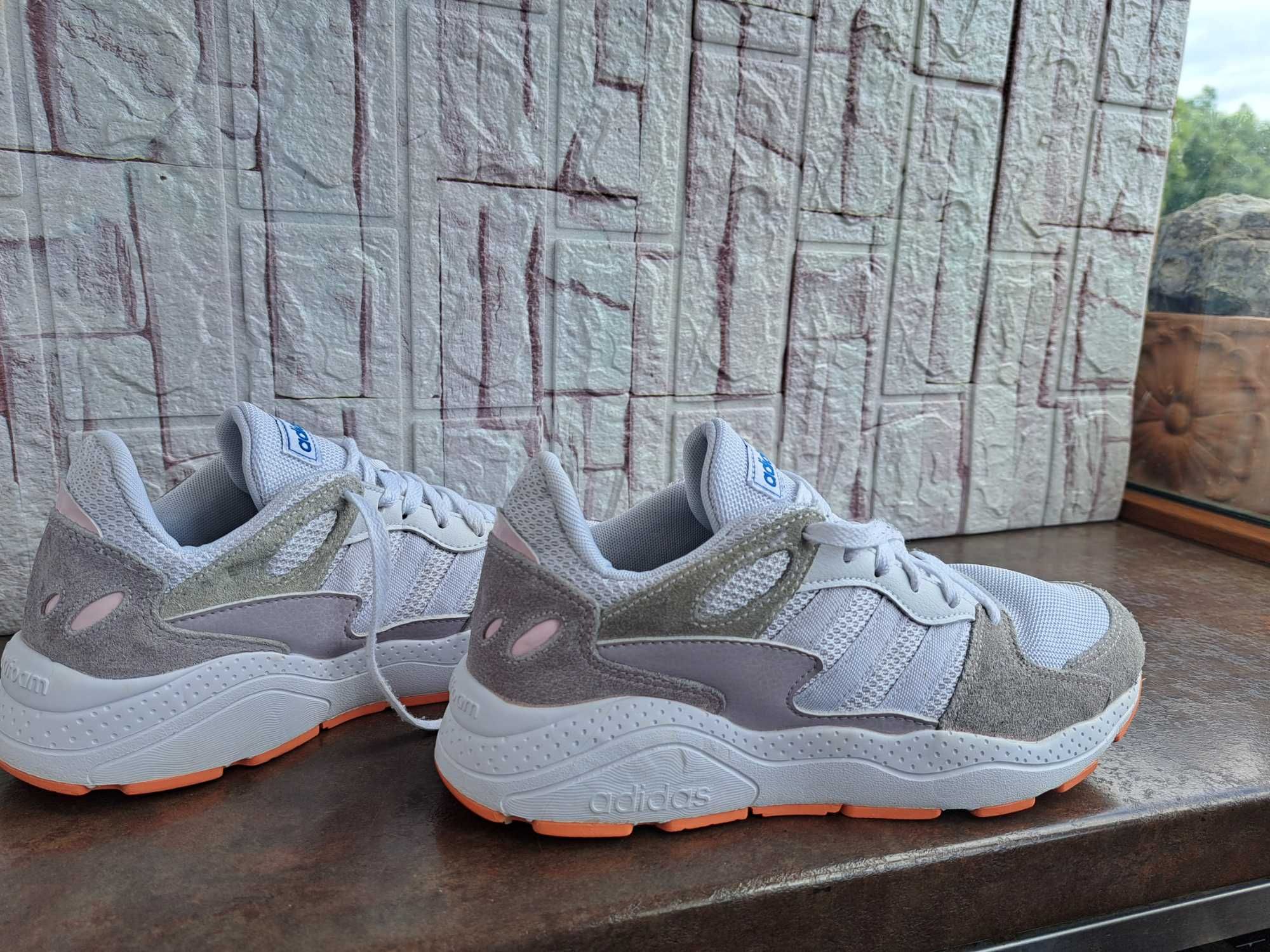 дамски маратонки,спортни обувки,кецове,Adidas,39,5,адидас