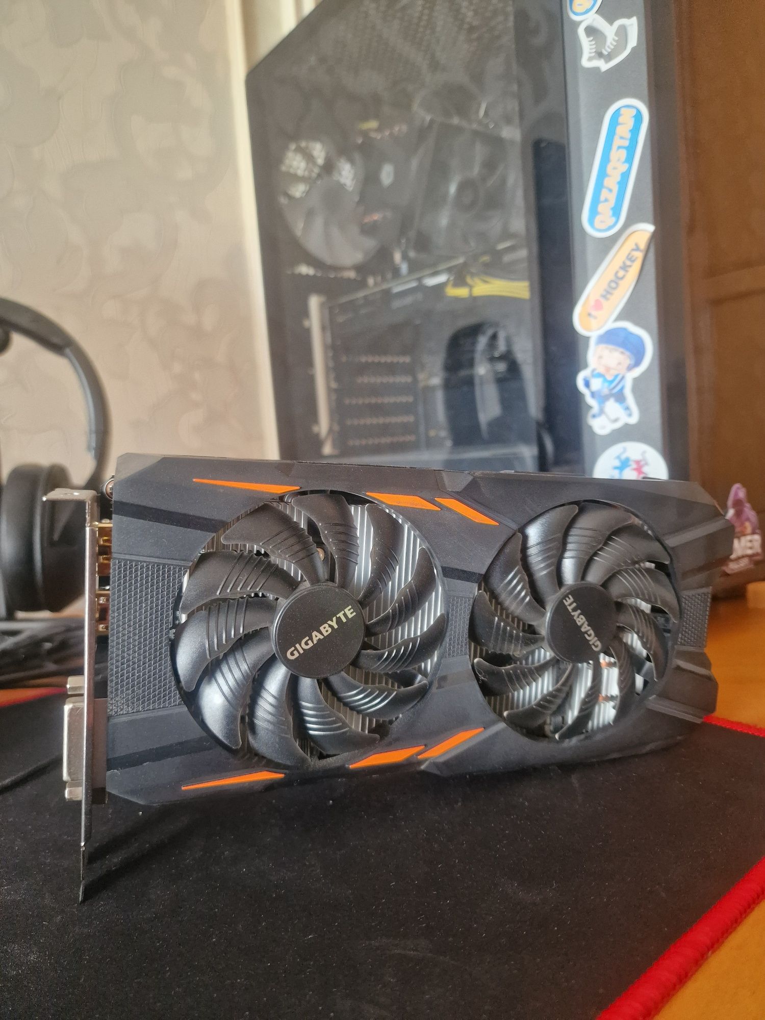 Gigabyte GTX 1050 TI 4 гб  продам видеокарту