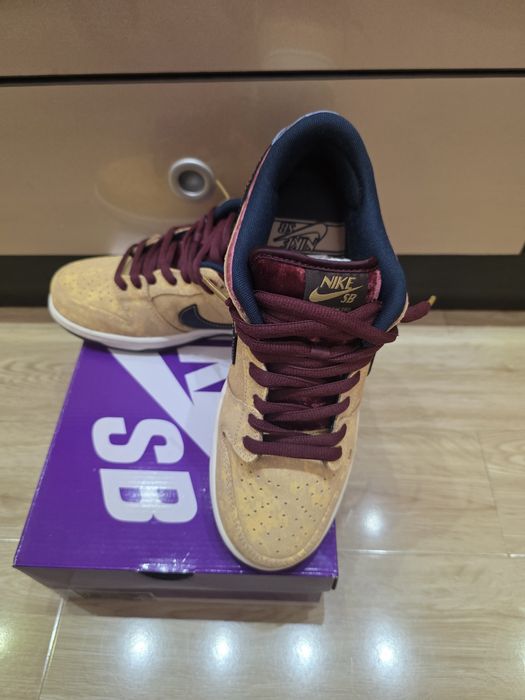 Nike SB Dunk Low Pro