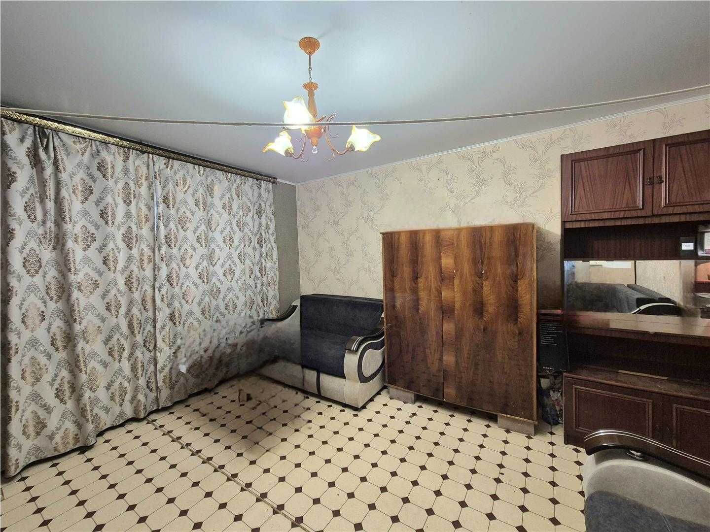 Продам 3 комн квартиру на 6 мкр в блочном доме 19674 г.п.