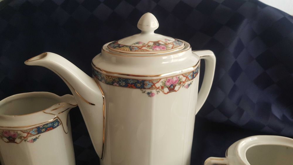 Ваза и чиния -SATSUMA /Сатцума/и сервиз за кафе ,WMFчаши за шампанско