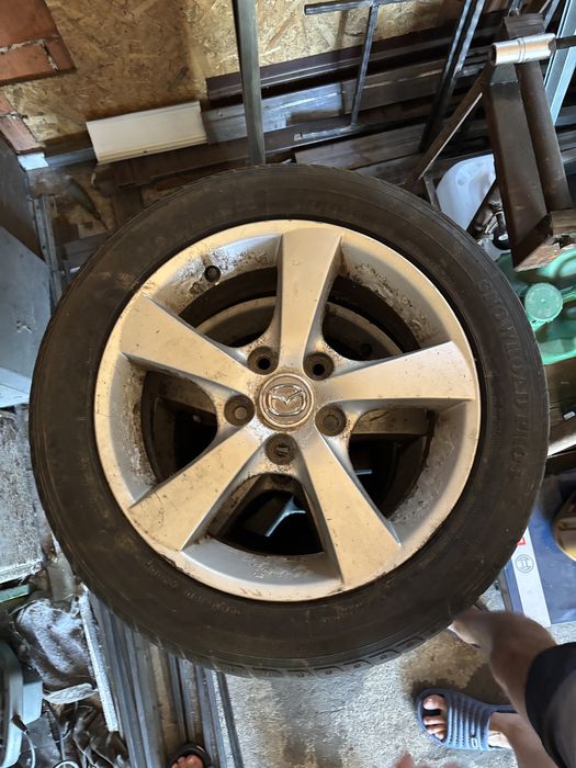 Vand jante cu anvelope Mazda