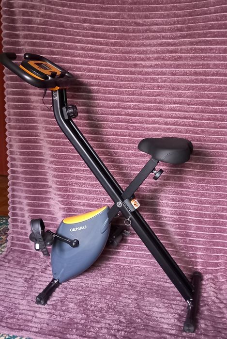 Компактный велотренажёр  Genau
