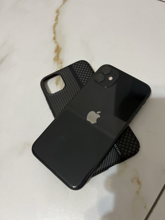 Продам Айфон 11 в идеальном состояние