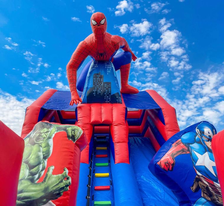 Tobogan gonflabil ° vata pe bat ° baloane de săpun ° animatori