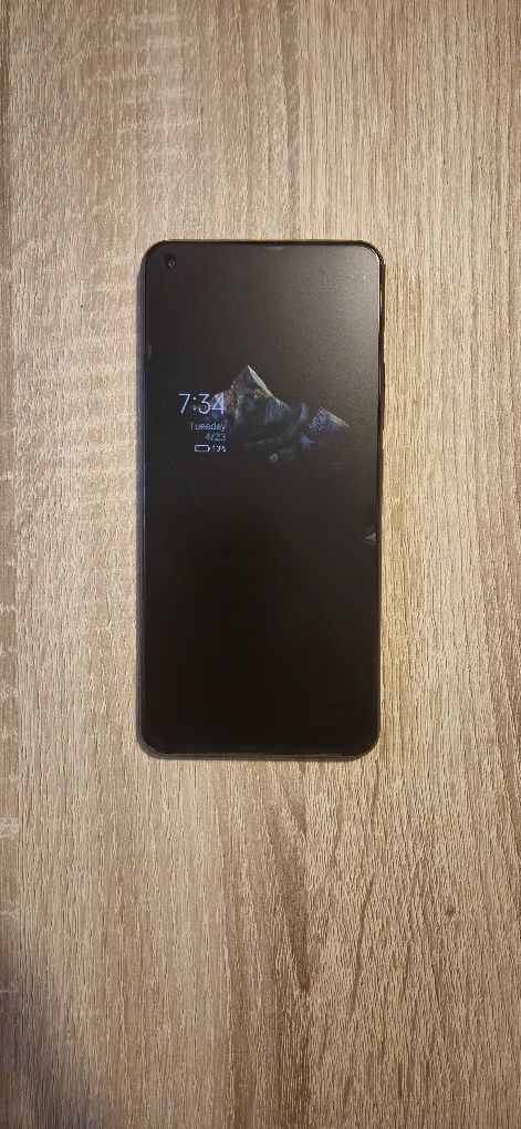 Xiaomi Mi 11 Lite 5G: Stare Impecabila, Baterie Fiabila