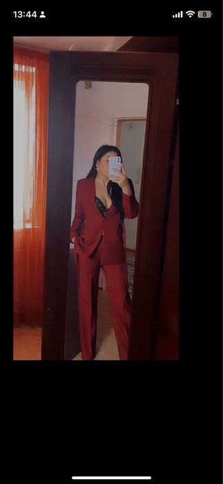 Пиджак штаны кофты и тд еще есть розовый пиджак притальный