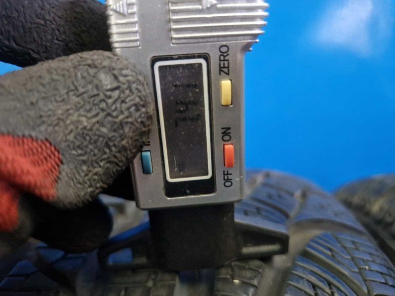 2 Pirelli R17 205/50
зимни гуми DOT2618