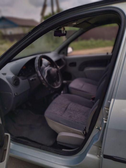 Продам срочно Рено logan