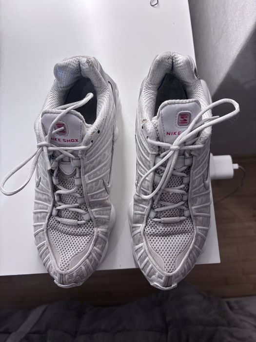 Nike shox бели обувки