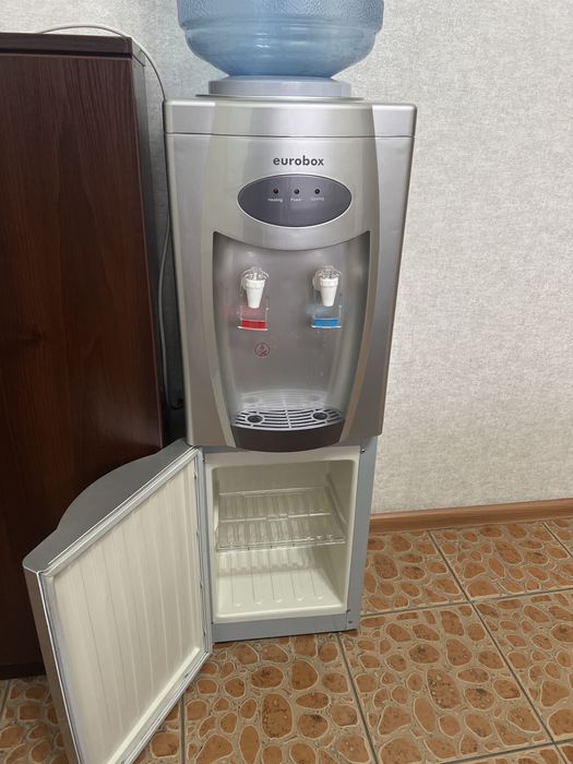 Кулер для воды  eurobox , диспенсер для воды