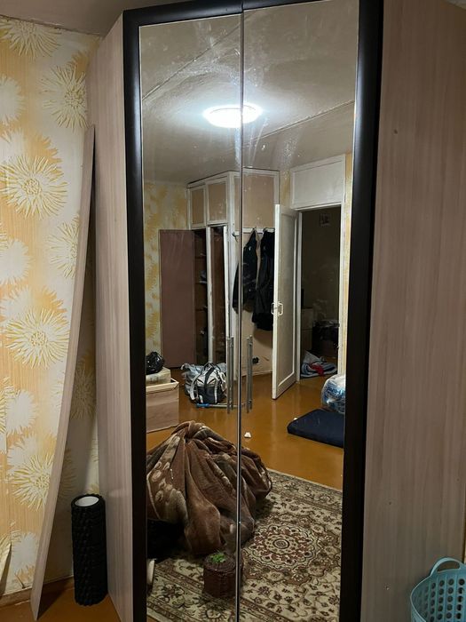 Продам шкаф гардеробная и кровати 2