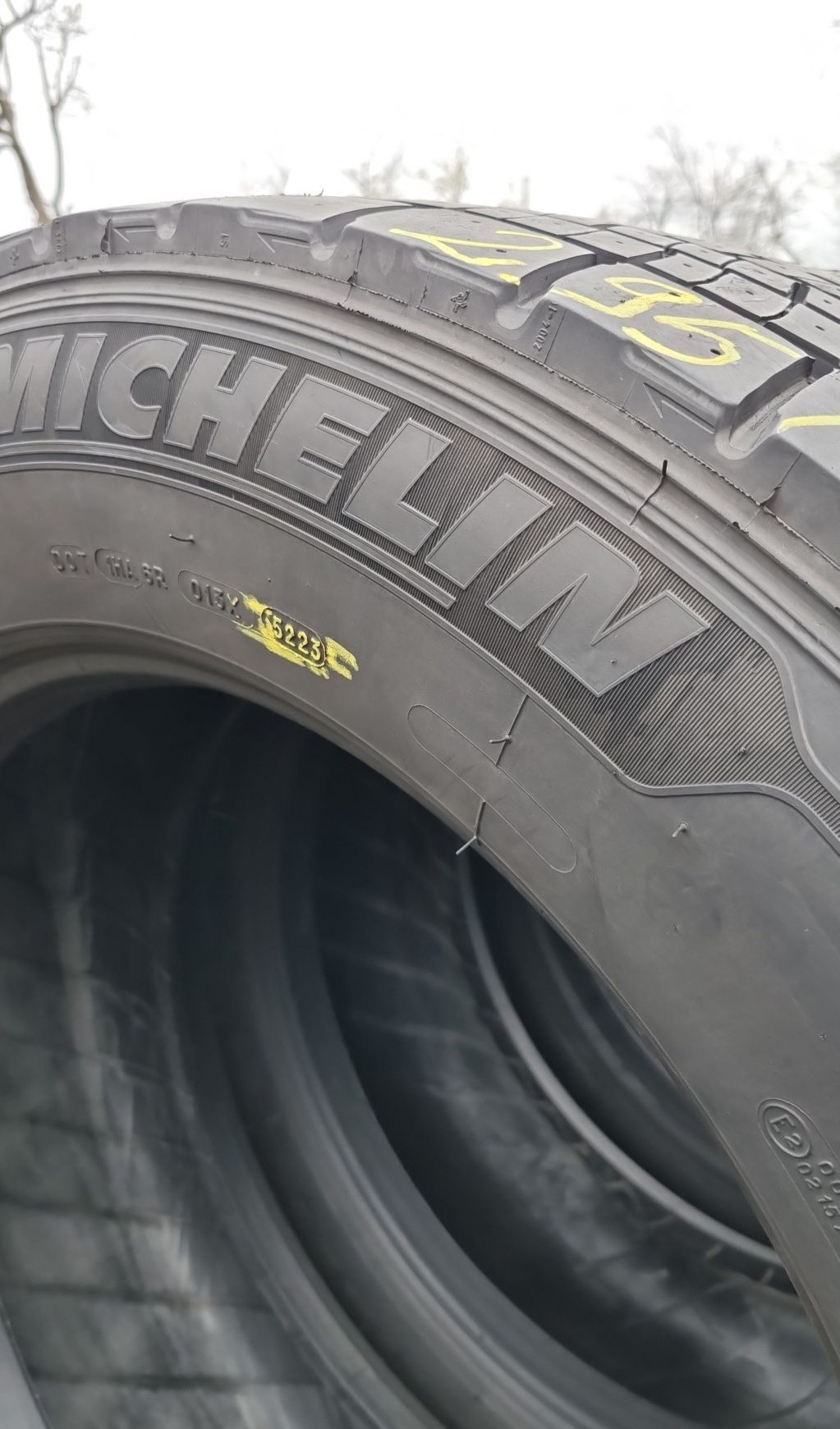 4 Anvelope Michelin 295/60 R22.5 (Camion Tractiune) DOT 5223.