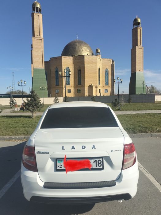 Продам автомобиль Лада Гранта