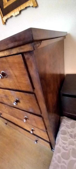 Старинен скрин от орех