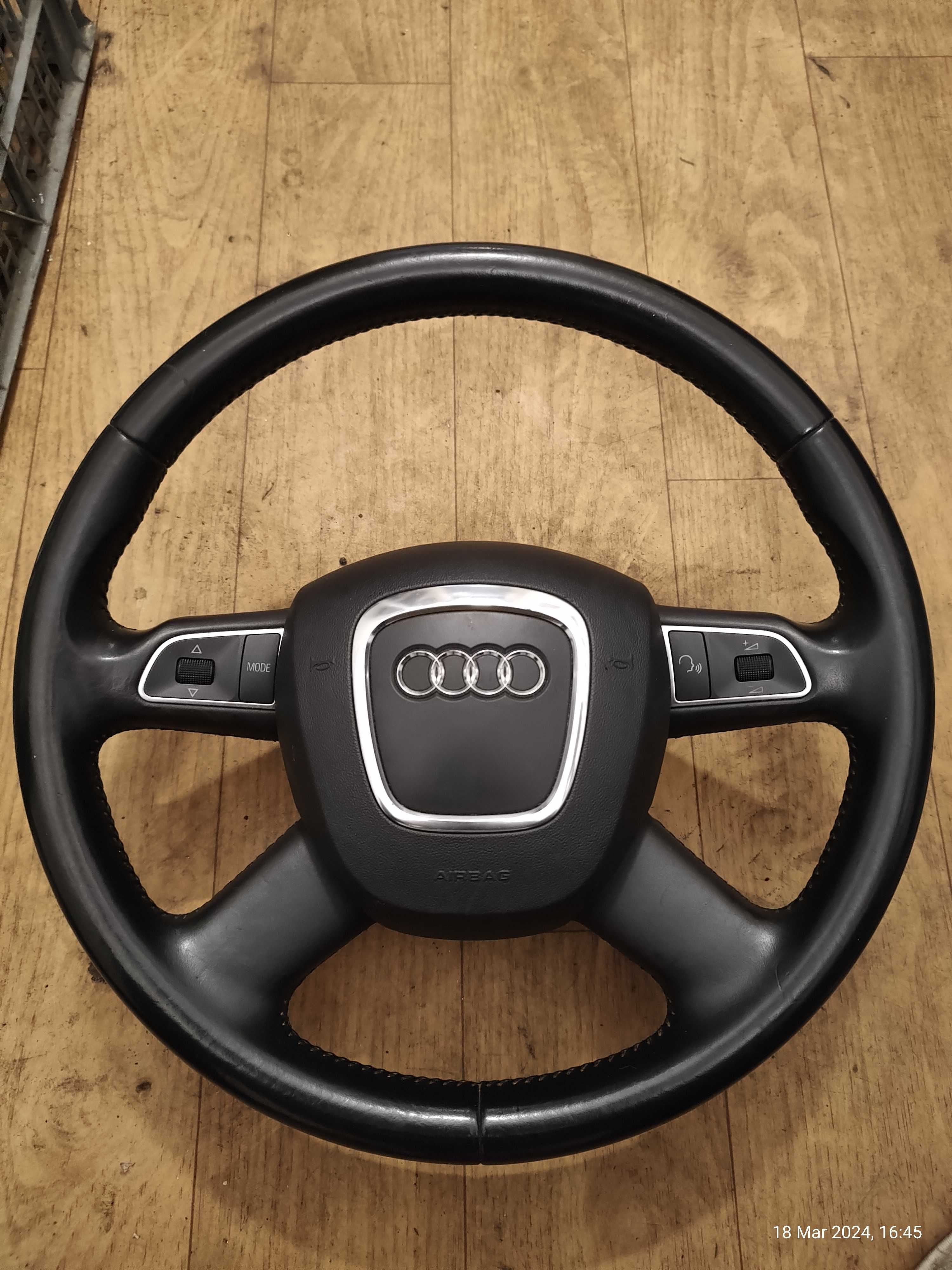 Волан Audi A8 D3
