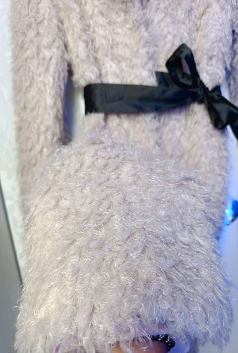 Палто с естествен косъм от лама