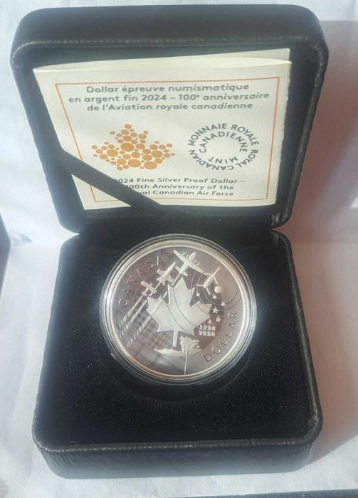 Сребърна монета Canada