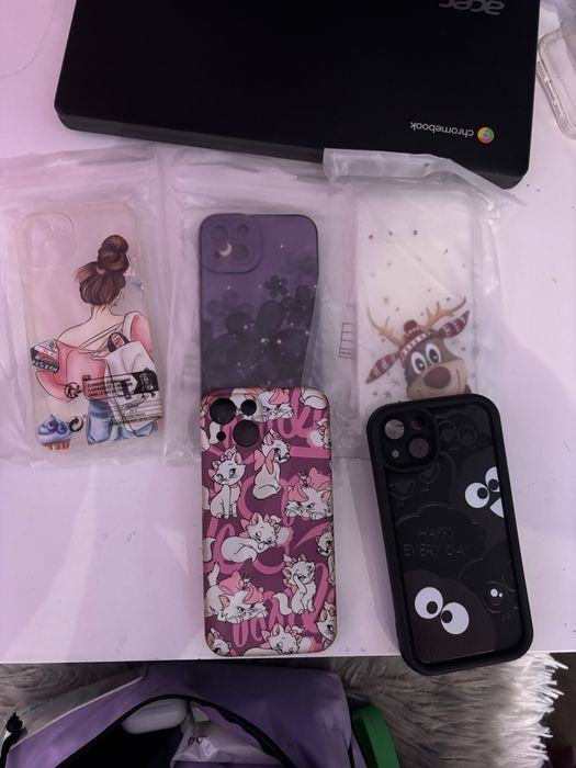 Iphone 13 със 15 калъфчета