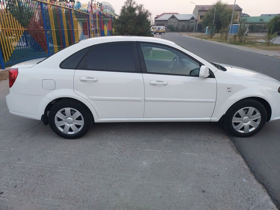 Срочно продам Lacetti  Gentra