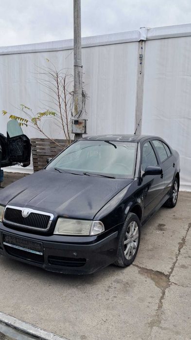 Dezmembrez Skoda Octavia 1 Tour 1.9 TDI cod AXR an 2008