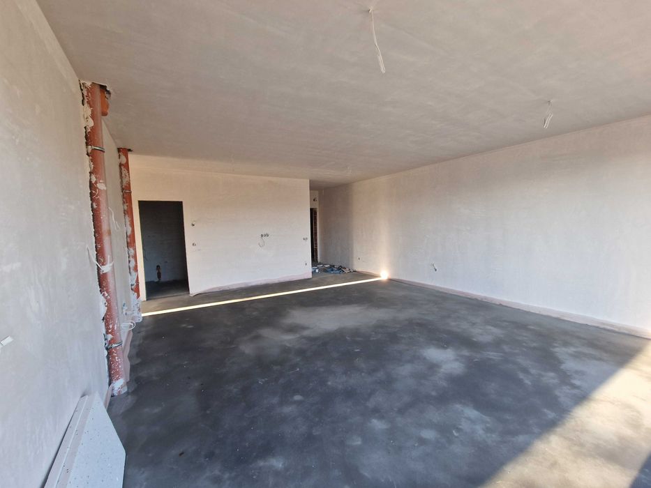 Тристаен апартамент с панорамна гледка в кв. Баларбаши