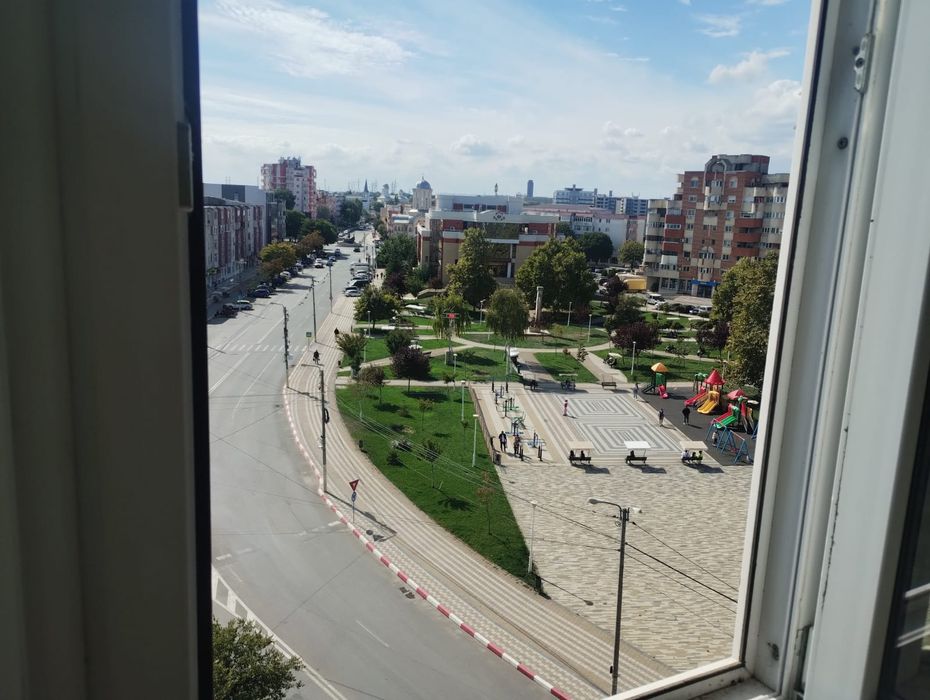 Vand /de vanzare studio bloc turn