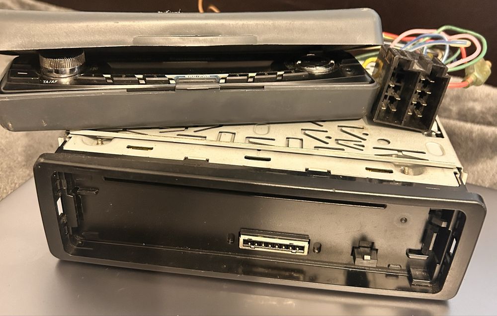 Casetofon Auto PANASONIC MP3