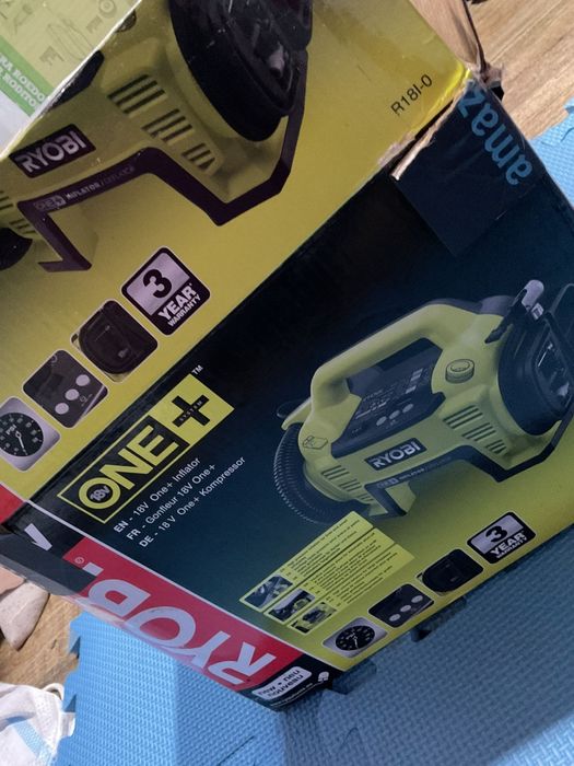 Compresor de umflat cu două funcții