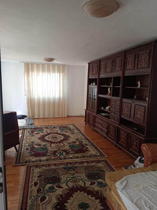 Vand casa 4 camere decomandat  constructie 2000