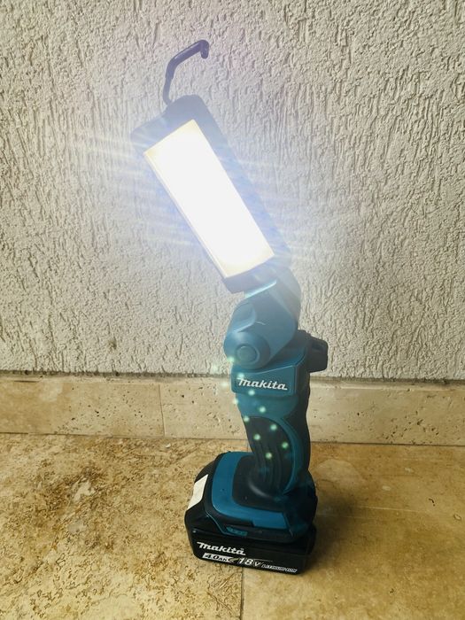 Makita lanterna led DML801