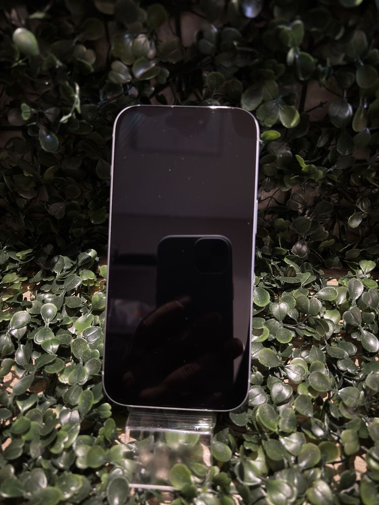 Телефон iphone 15 256gb
