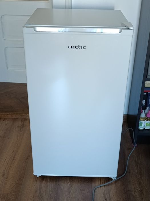 Frigider Arctic 88 litri