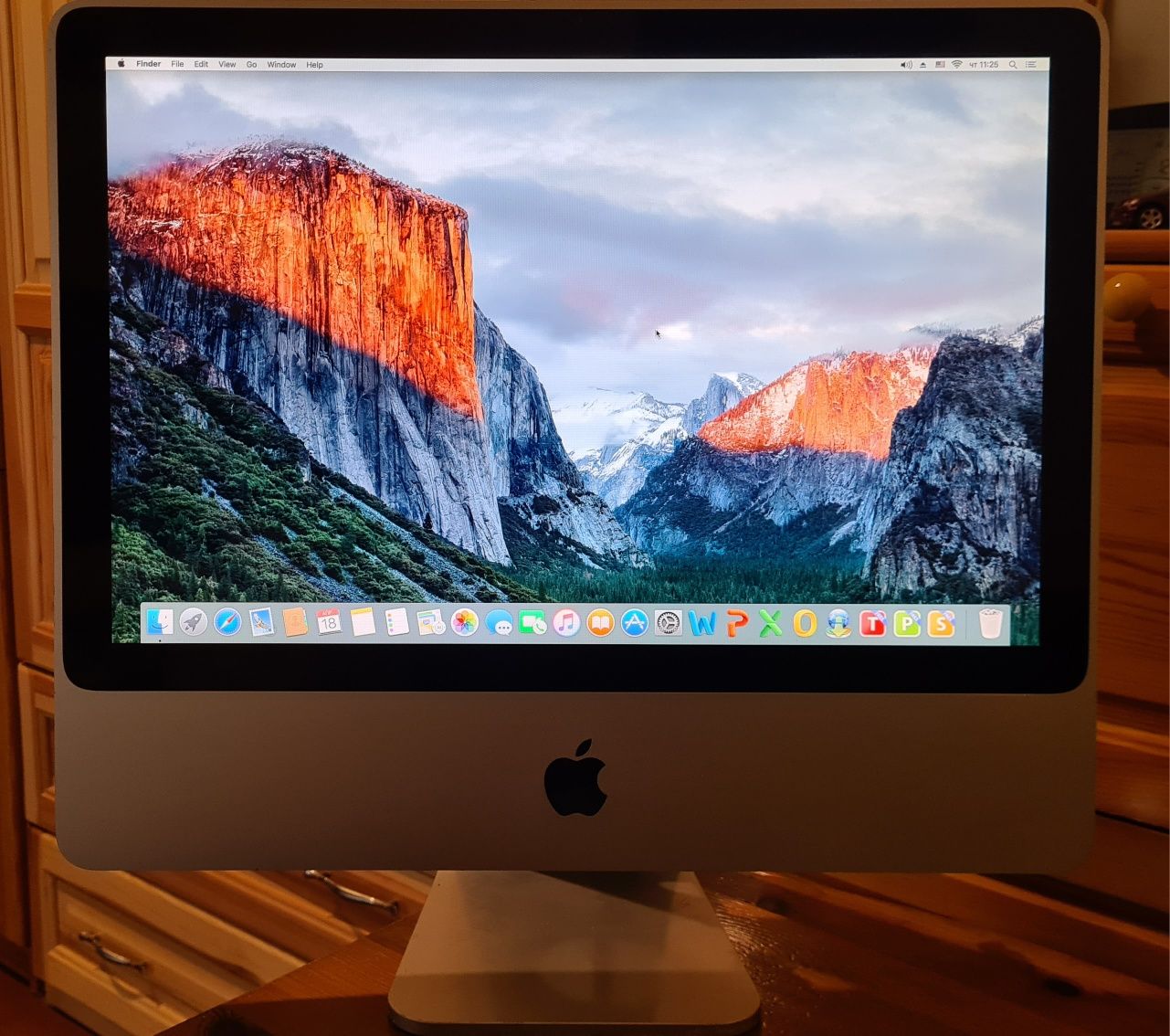 Продавам iMac 20 инча