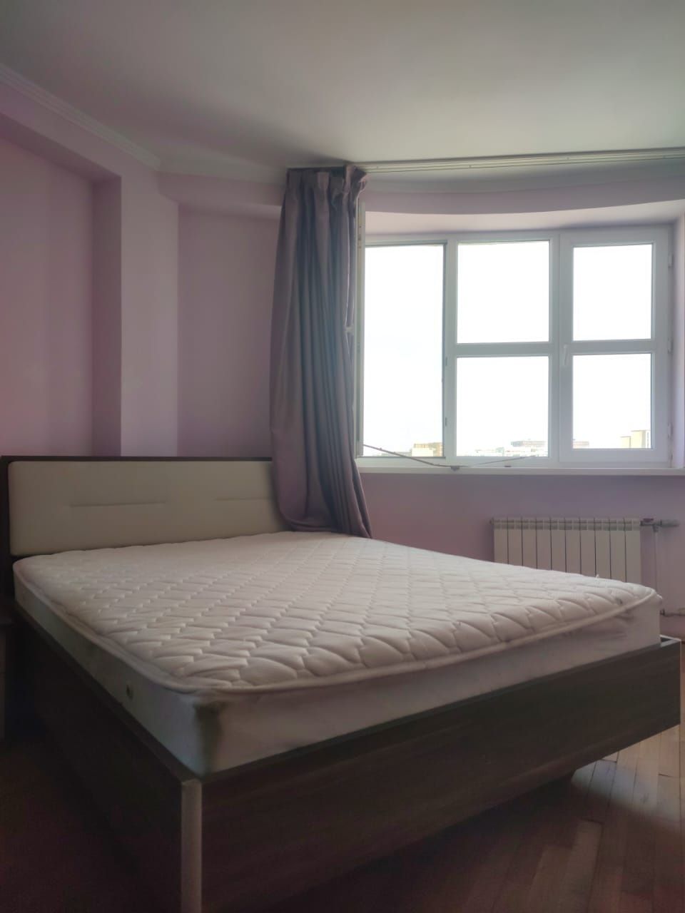 Продам кровать с матрасом срочно